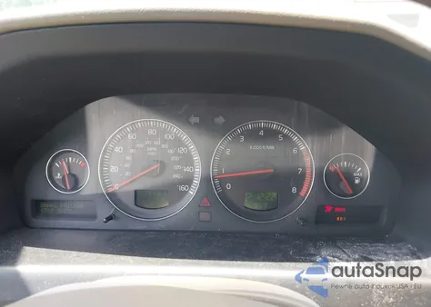 2005 Volvo V70 2.5T из США, поврежденный, VIN YV1SW592452478971